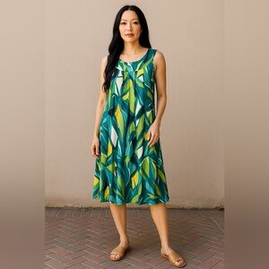 Susan Lawrence No Wrinkle Sundress with Ruffled
Bottom Size Medium. #Summer